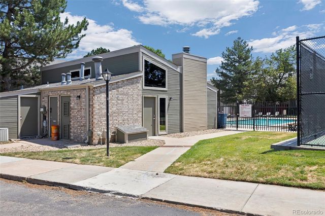 3409 S Ammons Street 21-5, Denver, CO 80227