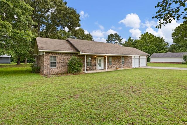 241 Lakewood Drive, Clarksville, AR 72830
