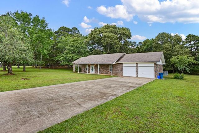 241 Lakewood Drive, Clarksville, AR 72830