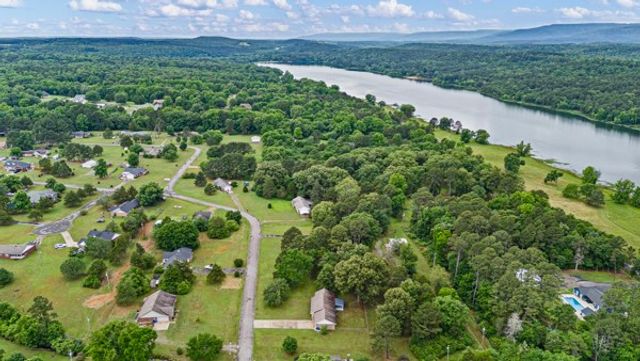 241 Lakewood Drive, Clarksville, AR 72830