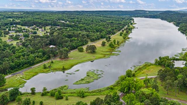 241 Lakewood Drive, Clarksville, AR 72830