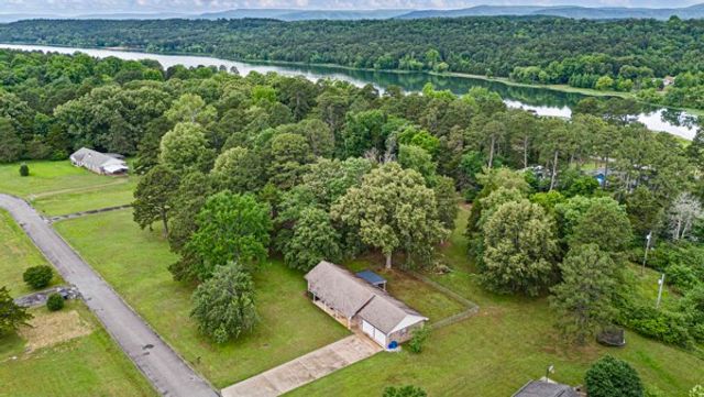 241 Lakewood Drive, Clarksville, AR 72830