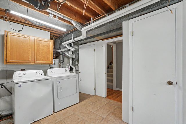 3116 E 41st Court, Des Moines, IA 50317