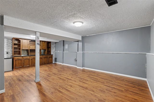 3116 E 41st Court, Des Moines, IA 50317