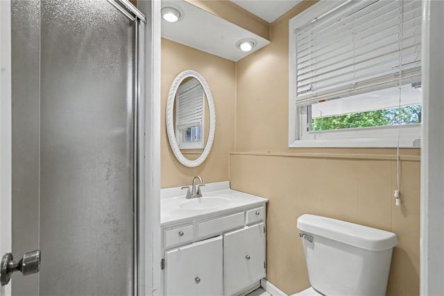 3116 E 41st Court, Des Moines, IA 50317