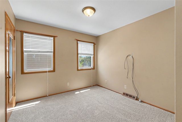 3116 E 41st Court, Des Moines, IA 50317