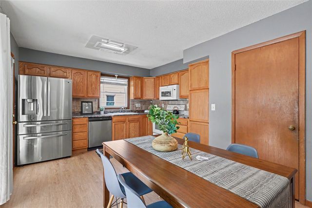 3116 E 41st Court, Des Moines, IA 50317