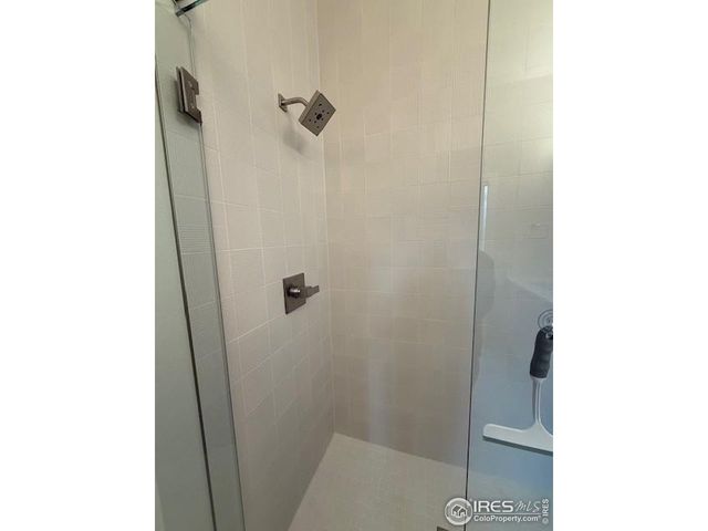 727 Kubat Ln 2-B, Longmont, CO 80503