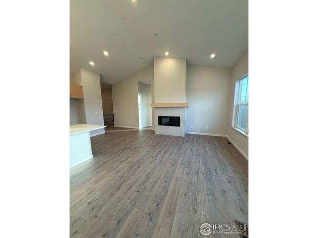 727 Kubat Ln 2-B, Longmont, CO 80503