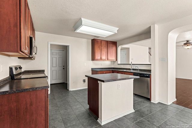 10132 Villa Del Lago, San Antonio, TX 78245