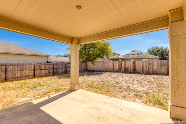 10132 Villa Del Lago, San Antonio, TX 78245