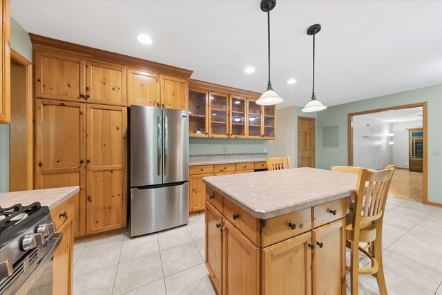 6N115 Riverside Drive, St. Charles, IL 60174