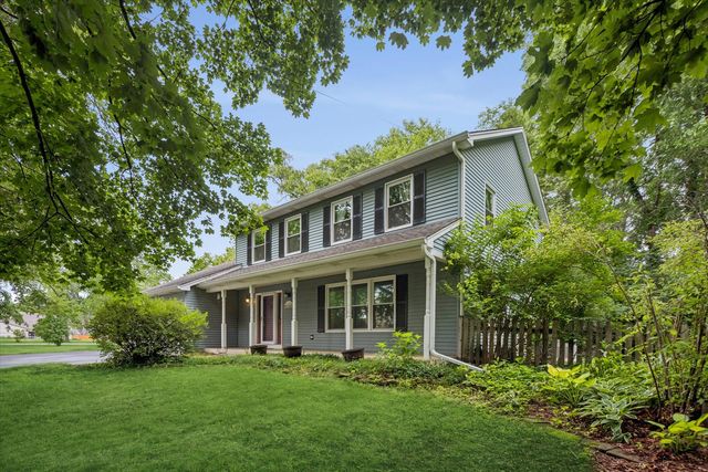 6N115 Riverside Drive, St. Charles, IL 60174