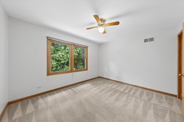 6N115 Riverside Drive, St. Charles, IL 60174