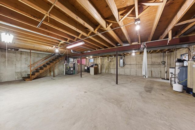 6N115 Riverside Drive, St. Charles, IL 60174