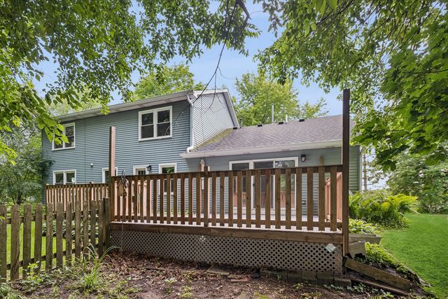 6N115 Riverside Drive, St. Charles, IL 60174