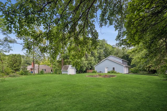 6N115 Riverside Drive, St. Charles, IL 60174