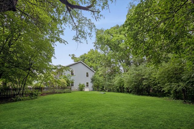 6N115 Riverside Drive, St. Charles, IL 60174