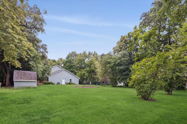 6N115 Riverside Drive, St. Charles, IL 60174