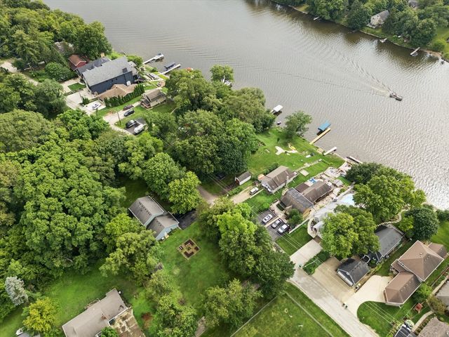 6N115 Riverside Drive, St. Charles, IL 60174
