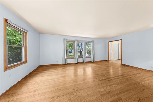 6N115 Riverside Drive, St. Charles, IL 60174
