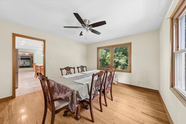 6N115 Riverside Drive, St. Charles, IL 60174