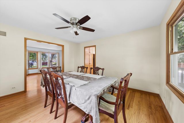 6N115 Riverside Drive, St. Charles, IL 60174
