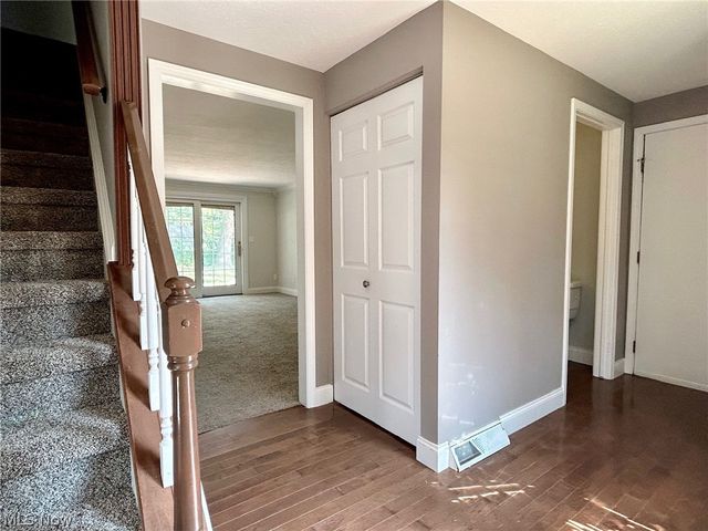 3083 Orchard Road, Silver Lake, OH 44224