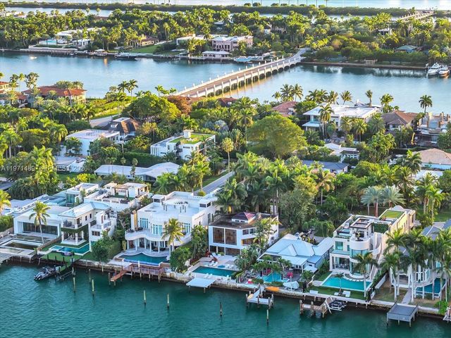 279 N Hibiscus Dr, Miami Beach, FL 33139