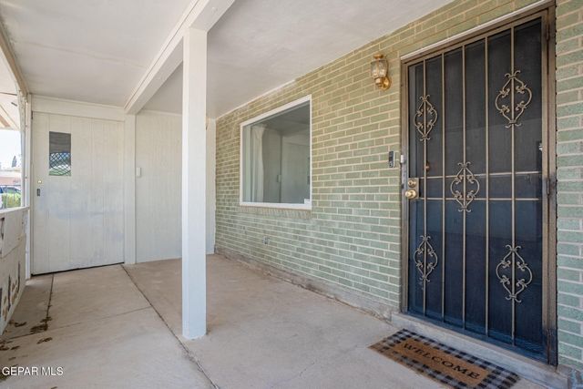 4930 MCGREGOR Drive, El Paso, TX 79904