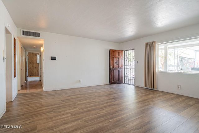 4930 MCGREGOR Drive, El Paso, TX 79904