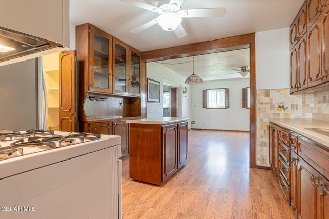 4930 MCGREGOR Drive, El Paso, TX 79904