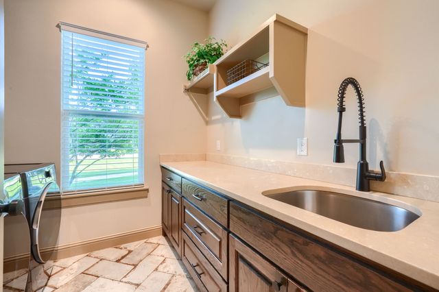 2047 Cedar Drive, Quinlan, TX 75474