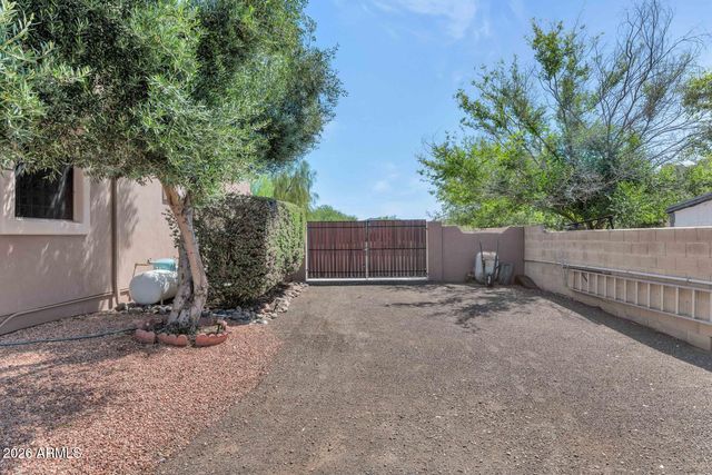 39120 N 2ND Place, Phoenix, AZ 85086