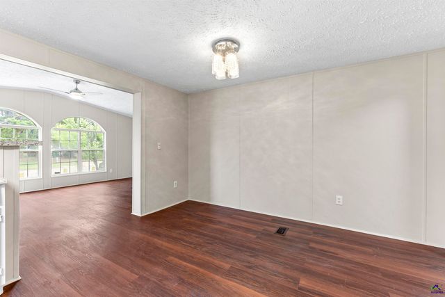 127 Marlin Terrace, Byron, GA 31008