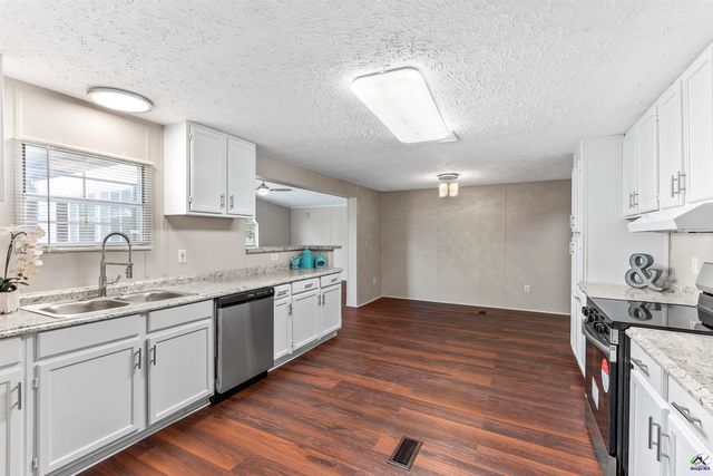 127 Marlin Terrace, Byron, GA 31008