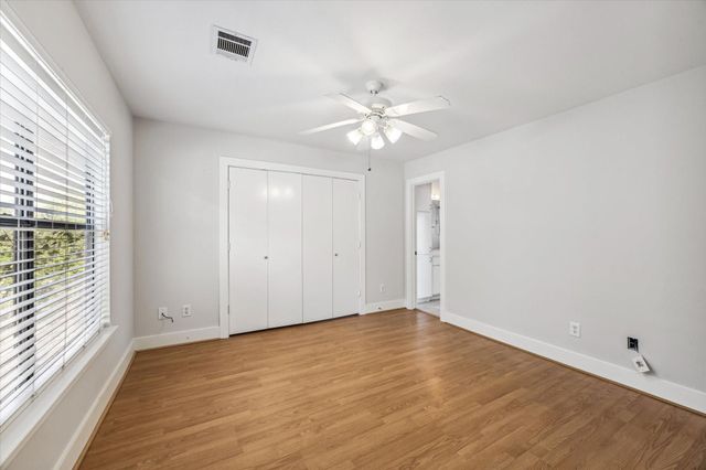 9710 Riddlewood Lane, Houston, TX 77025