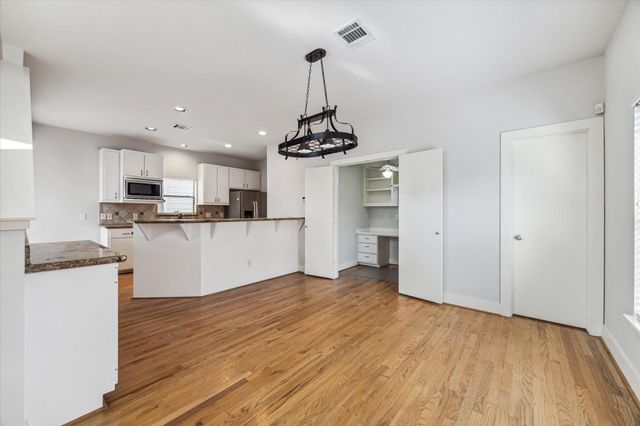 9710 Riddlewood Lane, Houston, TX 77025