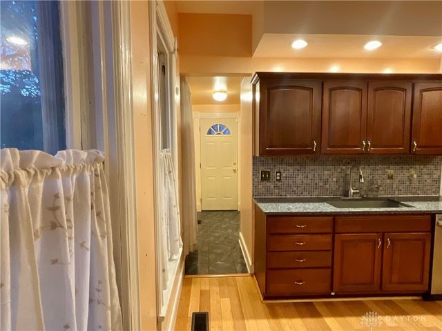 355 PARK Drive, Dayton, OH 45410