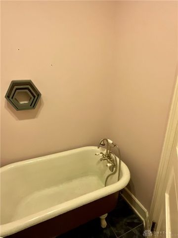 355 PARK Drive, Dayton, OH 45410