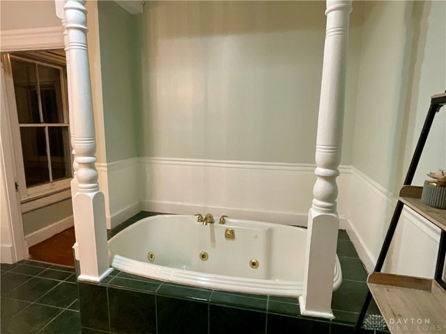 355 PARK Drive, Dayton, OH 45410