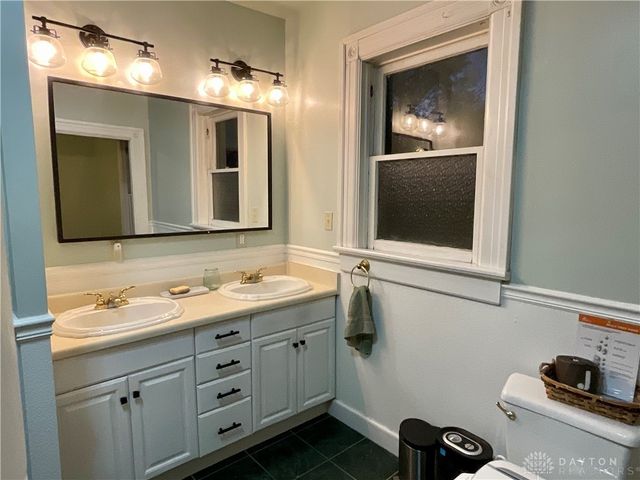 355 PARK Drive, Dayton, OH 45410