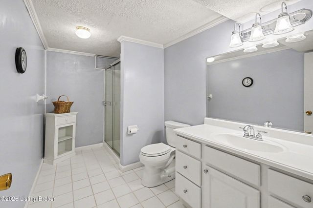 11810 Poplarwood Dr, Louisville, KY 40272