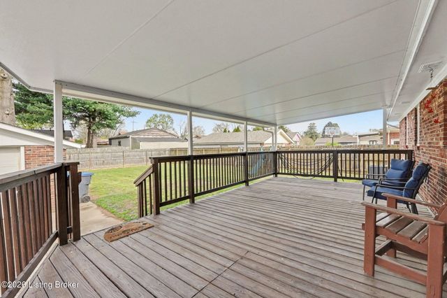 11810 Poplarwood Dr, Louisville, KY 40272