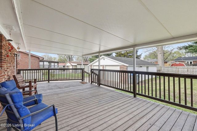 11810 Poplarwood Dr, Louisville, KY 40272