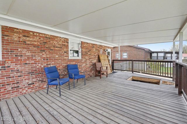 11810 Poplarwood Dr, Louisville, KY 40272