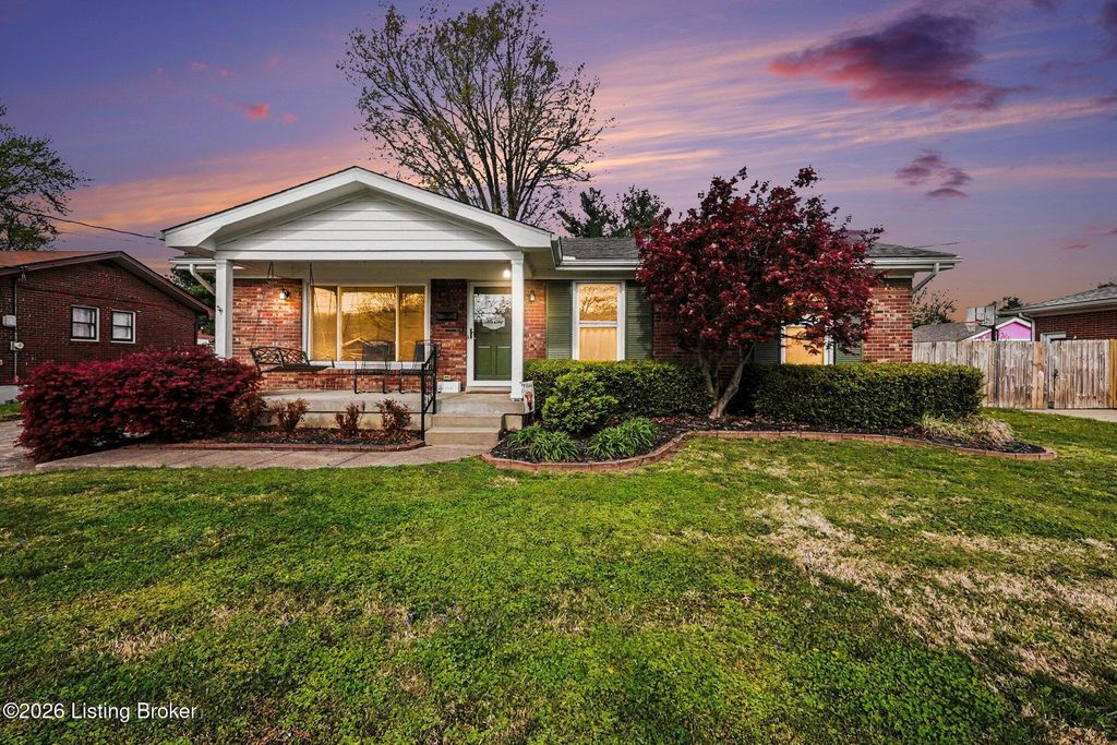 11810 Poplarwood Dr, Louisville, KY 40272