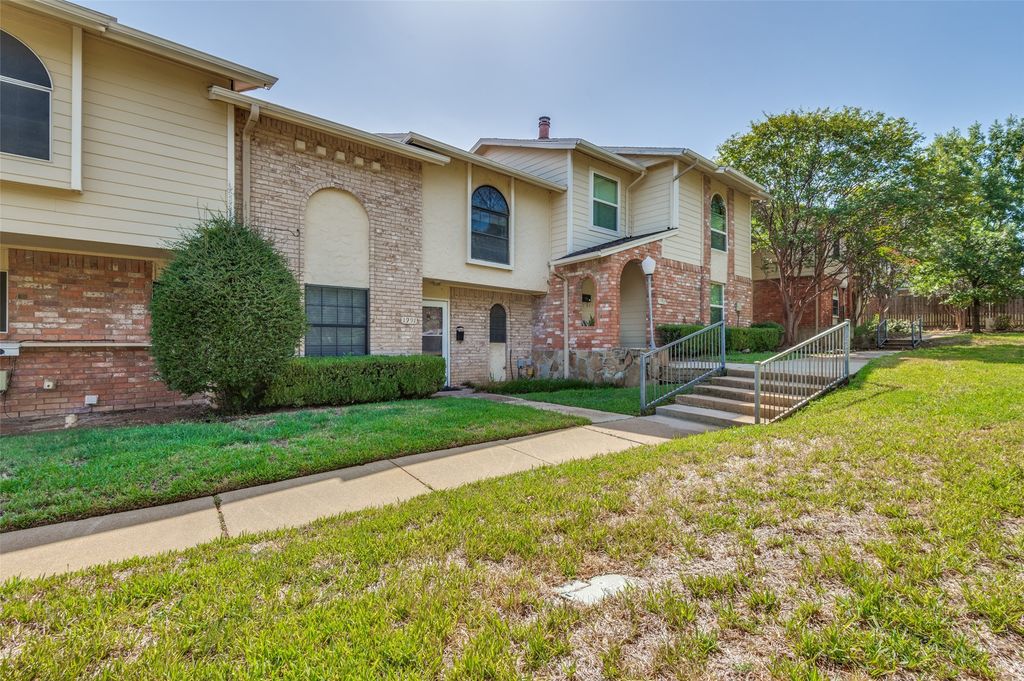 1991 Shorewood Drive, Grapevine, TX 76051 — photo 2