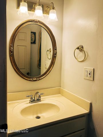 121 Old Progress Road, Moselle, MS 39459