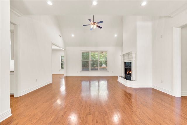 5104 S Sloan Circle, Rogers, AR 72758